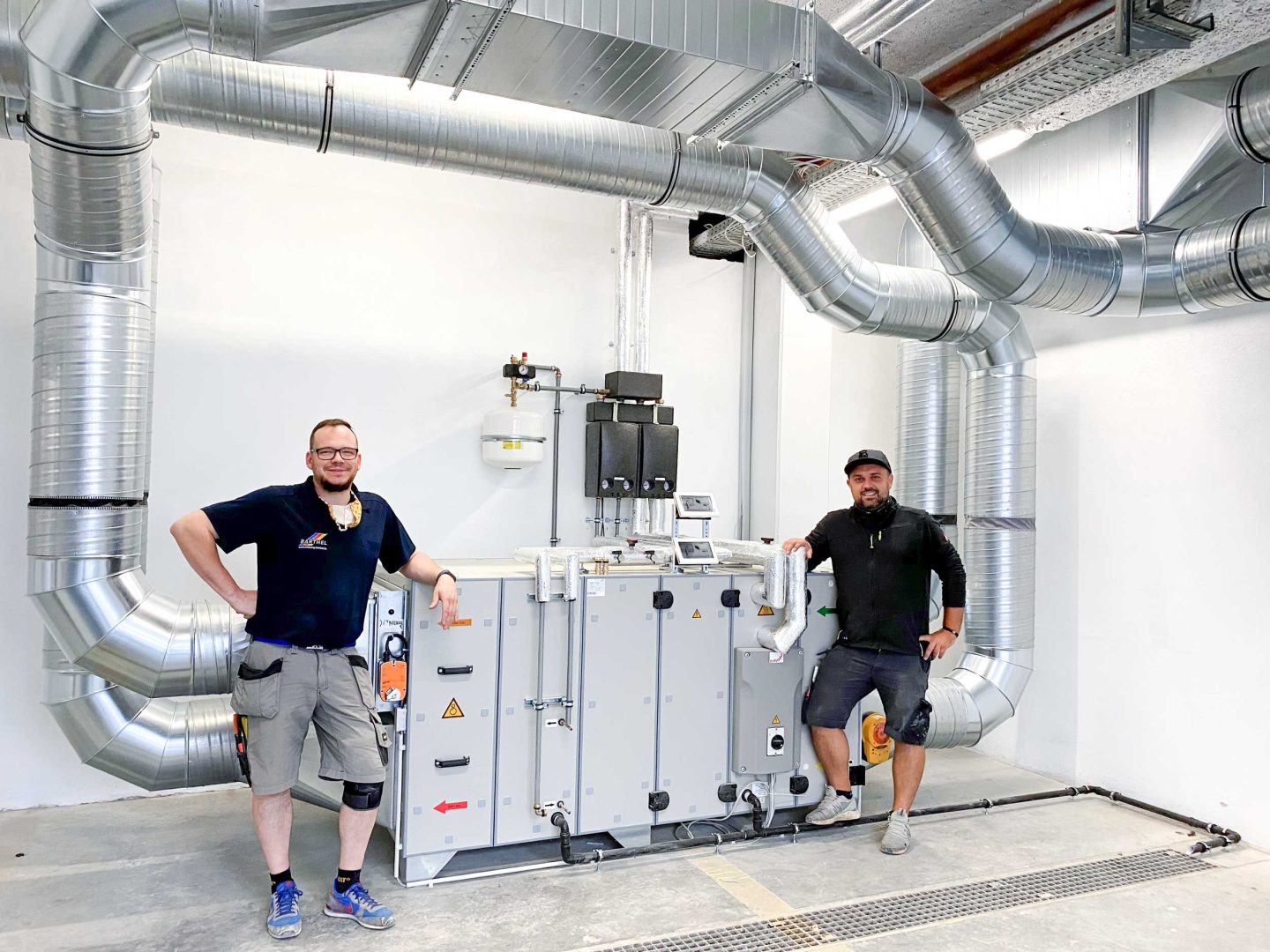 Für eine Gemeinde haben wir eine Lüftungsanlage installiert, welche über Anlagencontracting von uns verwaltet wird.